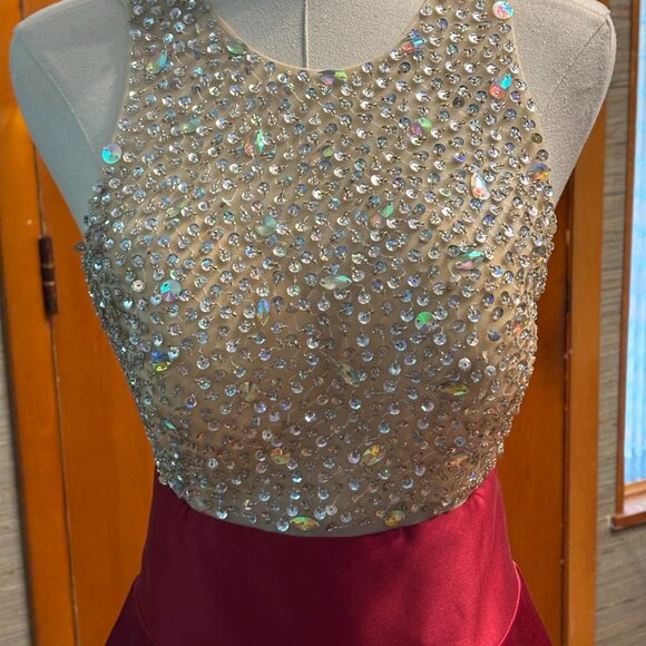 Maroon & Gold Evening Gown Size 4 - Picture 4 of 4